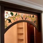 Витраж в арке