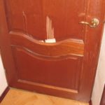 Как отреставрировать шпонированную дверь