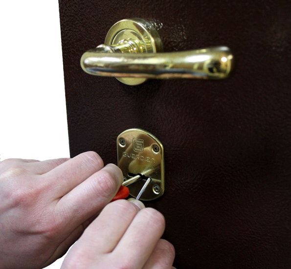  вскрыть дверь без ключа – несколько доступных способов